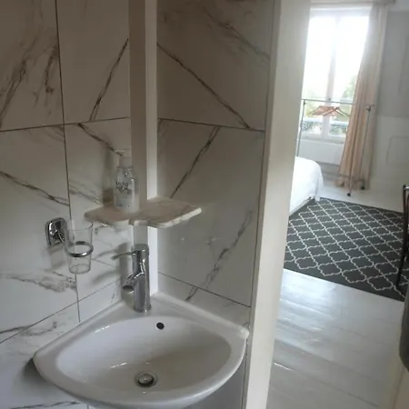 Bed & Breakfast Chateau De La Blainie