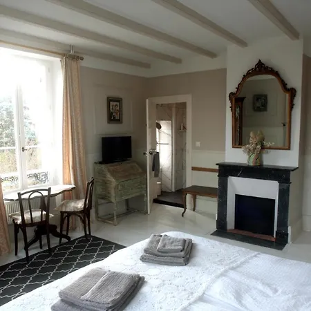 Chateau De La Blainie Bed & Breakfast *
